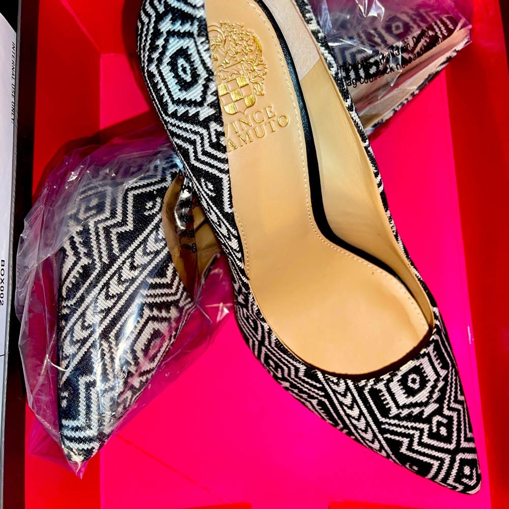 Vince Camuto Black and white heels